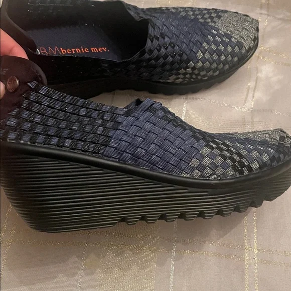 bernie mev. Navy and silver metallic Woven Slip-Ons - Picture 4 of 6